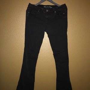 AE American Eagle Skinny Kick Worn-Black Jeans